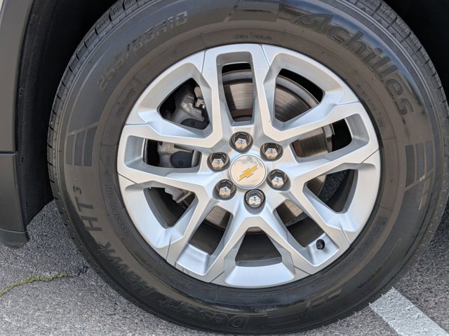 Used 2023 Chevrolet Traverse LS image 23