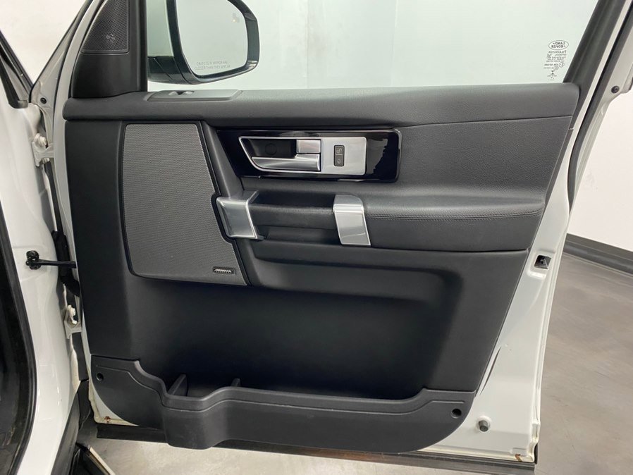 Used 2016 Land Rover LR4 HSE AWD/4WD image 30