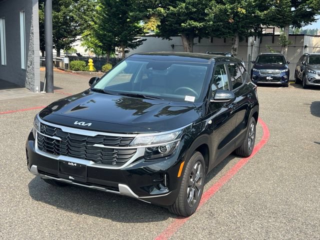 Used 2026 Kia Seltos LX AWD/4WD image 3