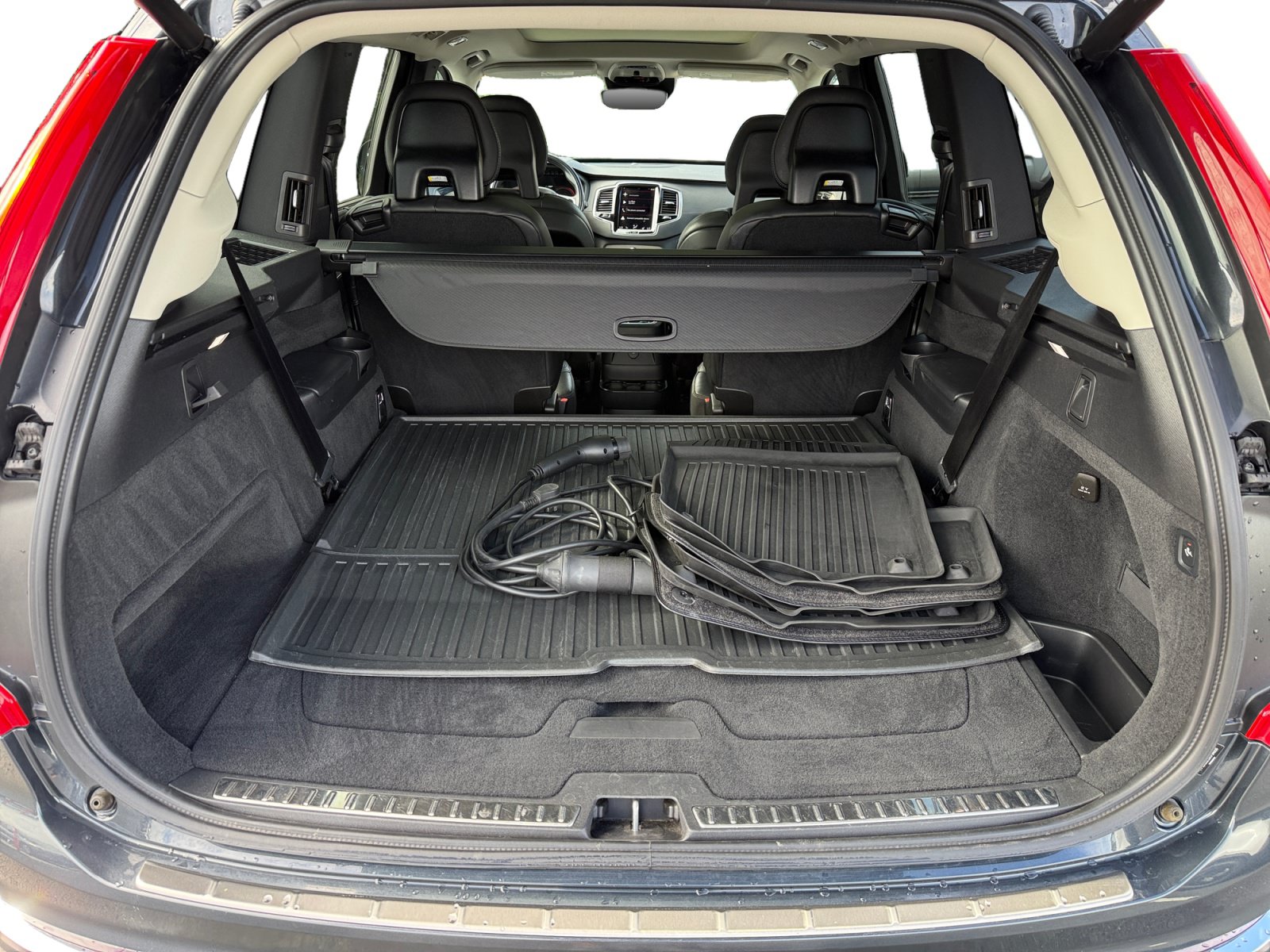 Used 2022 Volvo XC90 T8 Inscription w/ Advanced Package AWD/4WD image 17