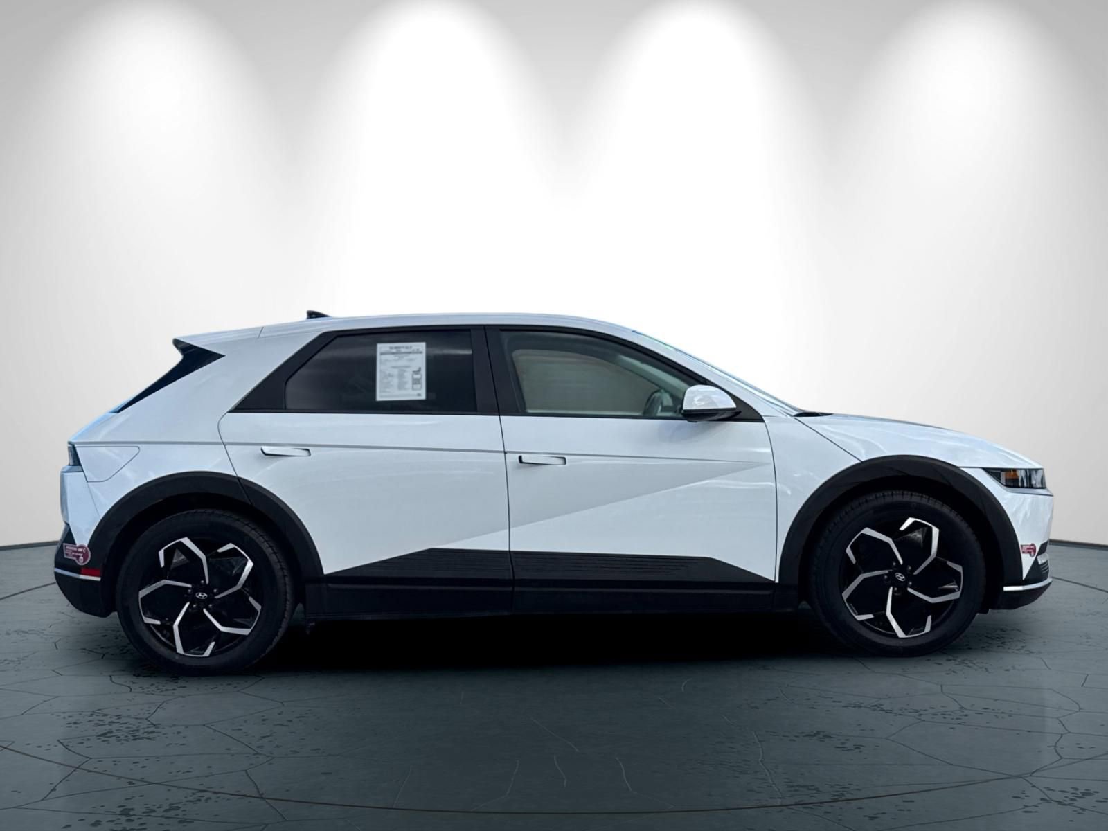 Used 2024 Hyundai Ioniq 5 SEL RWD image 3