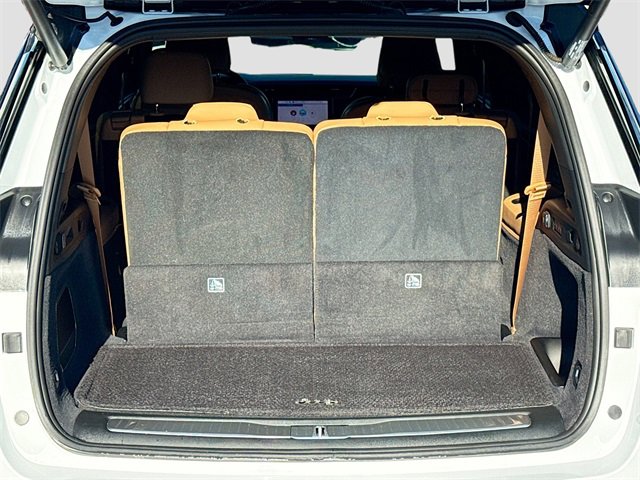 Used 2024 Jeep Grand Cherokee L Summit image 12