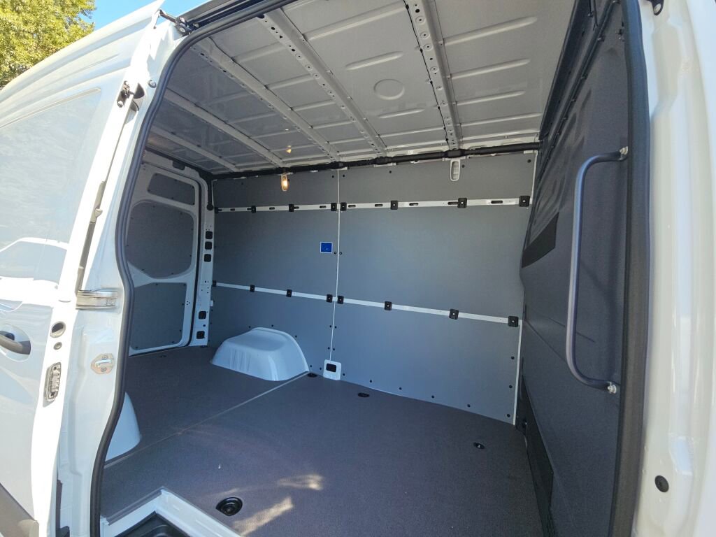 New 2024 Mercedes-Benz Sprinter 144 Cargo image 15