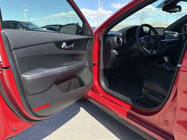 Used 2022 Kia Forte GT w/ GT Technology Package FWD image 10