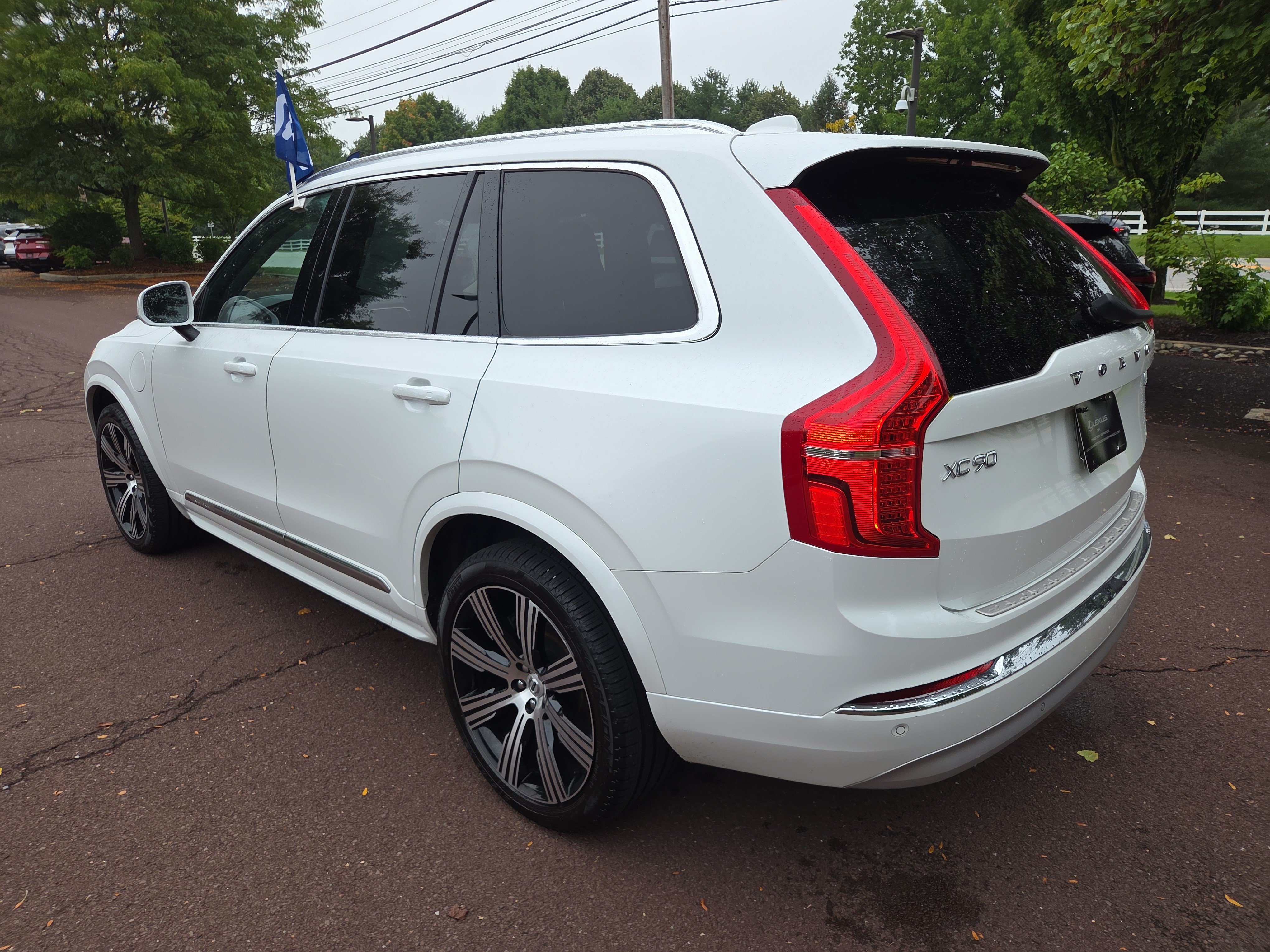 Used 2022 Volvo XC90 T8 Inscription Expression AWD/4WD image 5