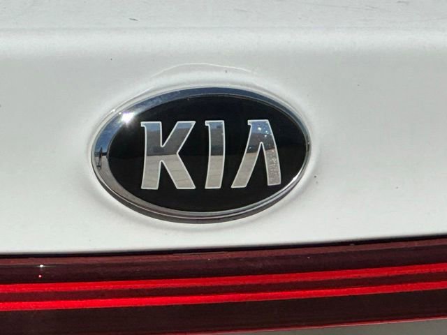 Used 2020 Kia Forte LXS FWD image 13