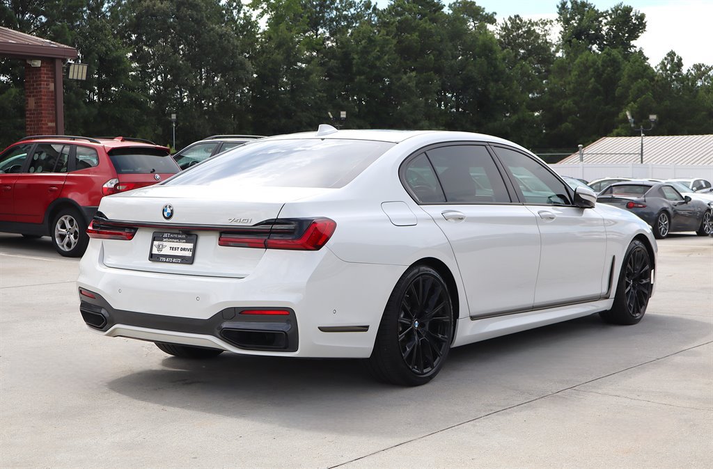 Used 2020 BMW 740i w/ M Sport Package RWD image 7