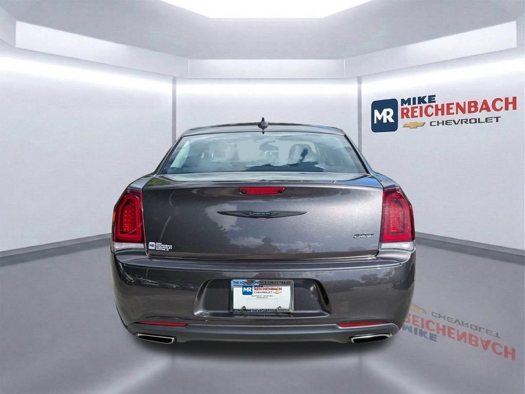 Used 2023 Chrysler 300 Touring w/ Sport Appearance Package RWD image 5