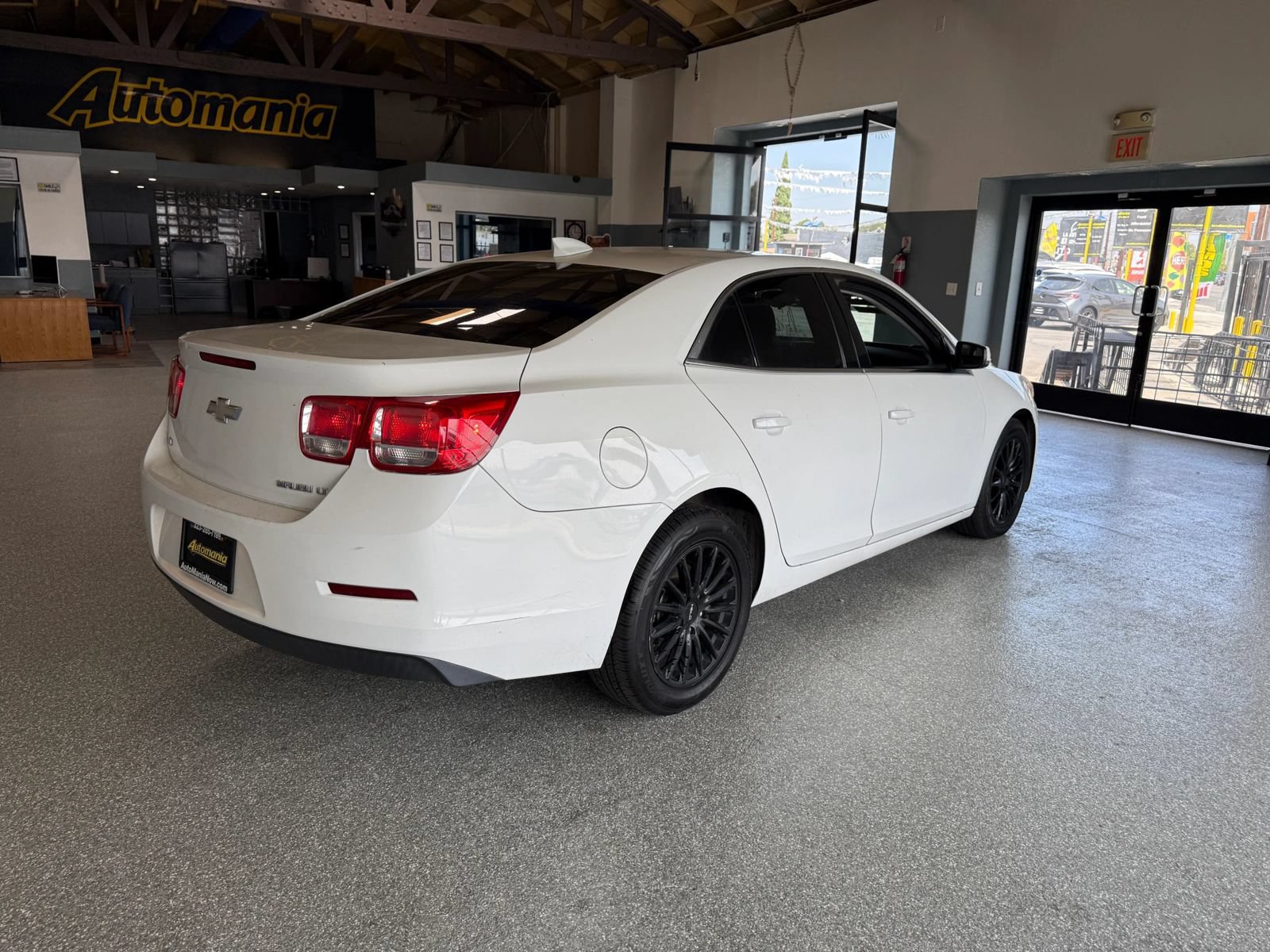 Used 2016 Chevrolet Malibu LT FWD image 7