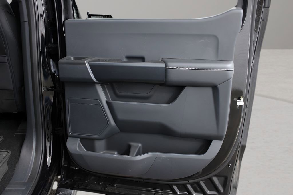 Used 2022 Ford F150 4x4 SuperCrew image 11