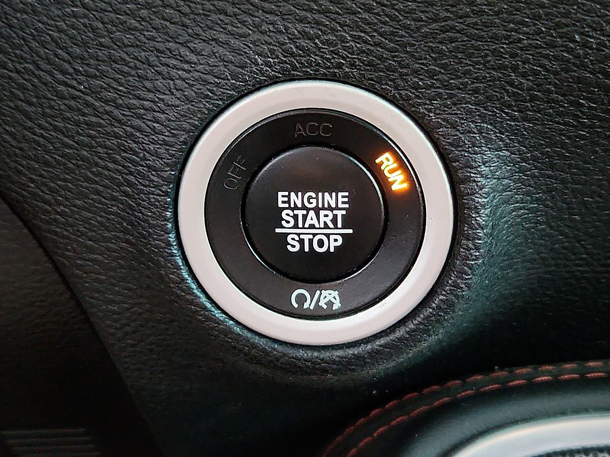 Used 2016 Dodge Challenger SXT Plus RWD image 9