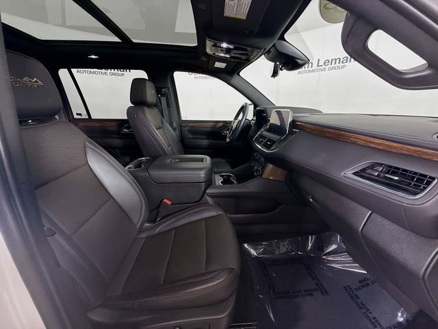 Used 2023 Chevrolet Suburban High Country image 33