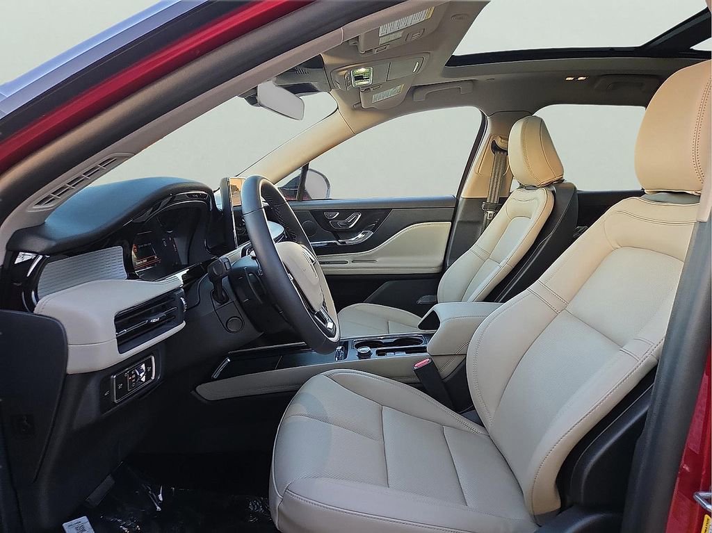 New 2026 Lincoln Corsair Premiere FWD image 13