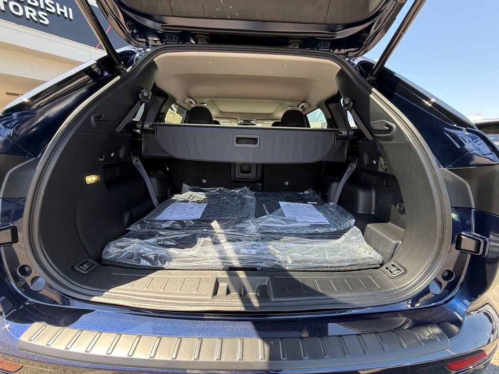 New 2026 Mitsubishi Outlander SE FWD image 8