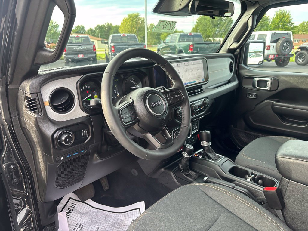 Used 2025 Jeep Wrangler Unlimited Sport S 4xe AWD/4WD image 13