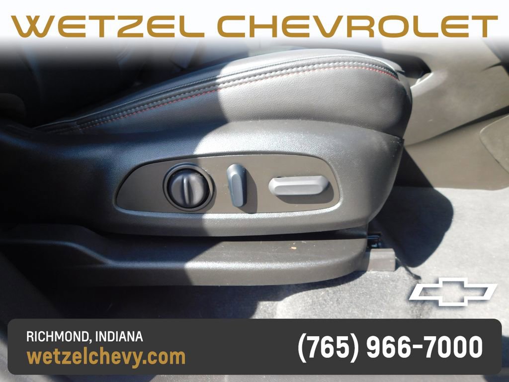 Used 2023 Chevrolet Traverse RS AWD/4WD image 19