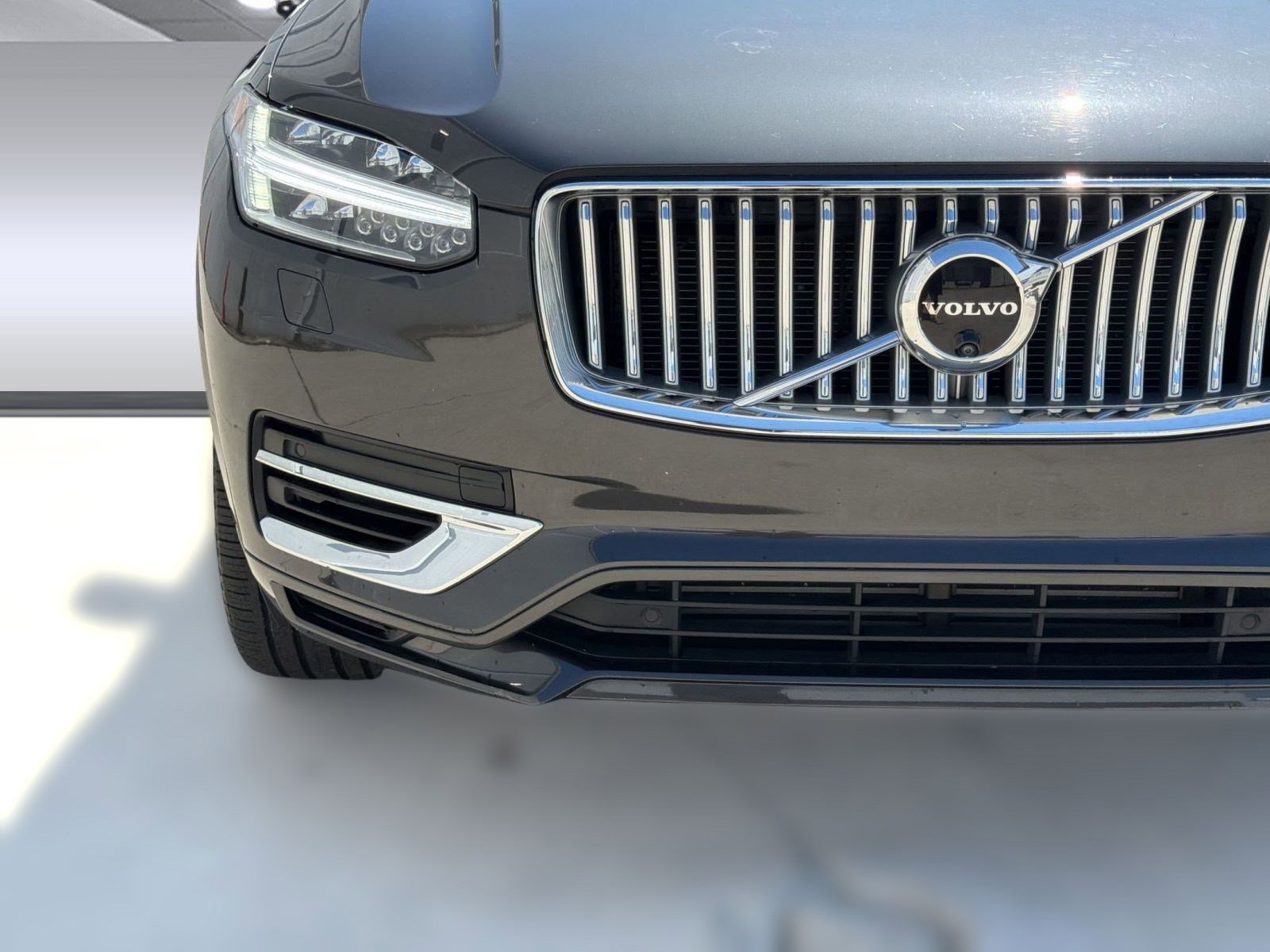 Used 2024 Volvo XC90 T8 Plus w/ Protection Package Premier AWD/4WD image 28