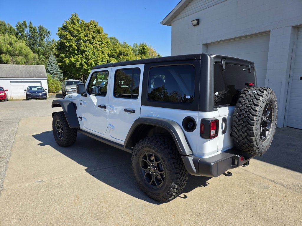 New 2026 Jeep Wrangler Sahara image 7