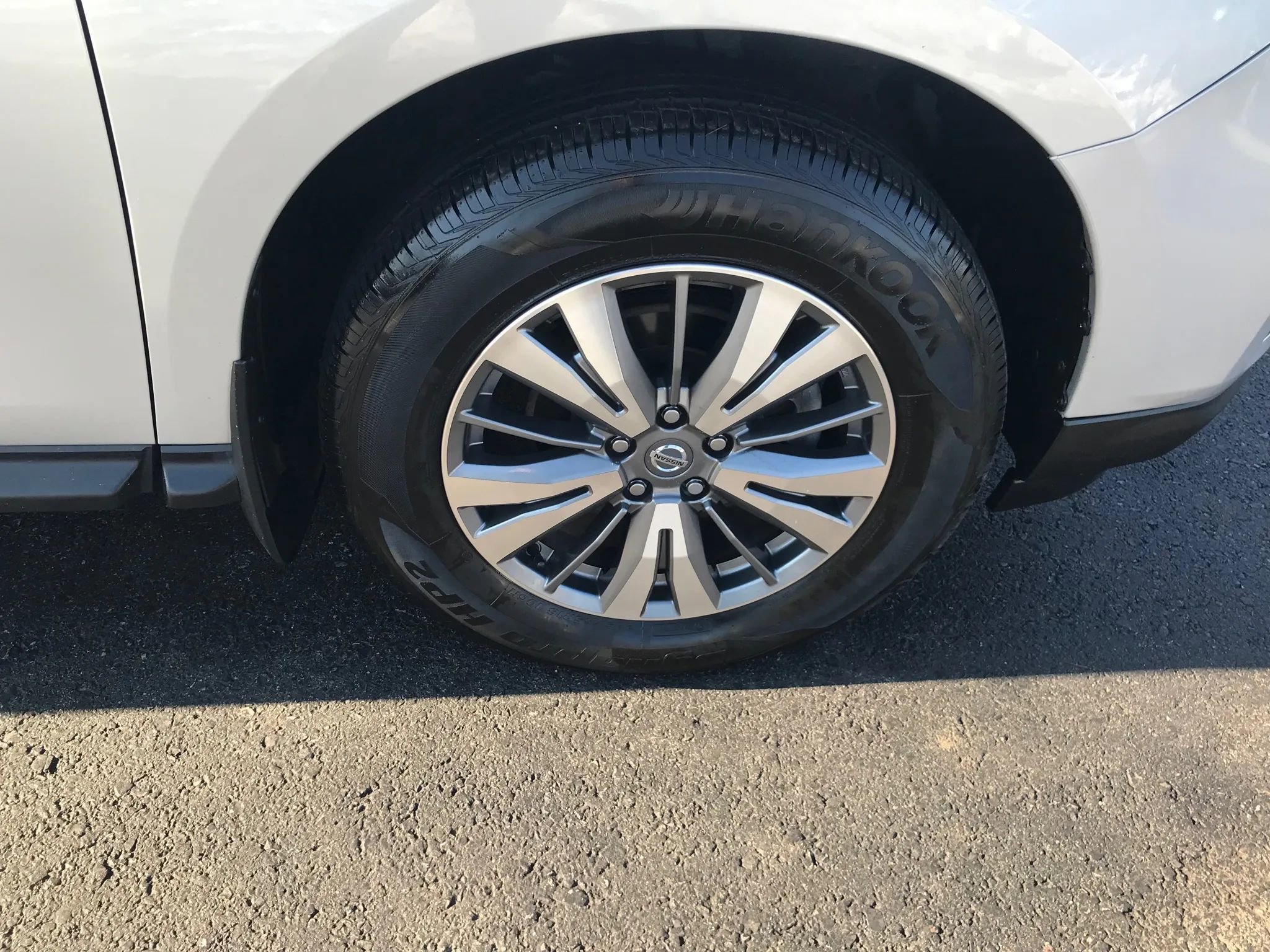 Used 2020 Nissan Pathfinder S image 44