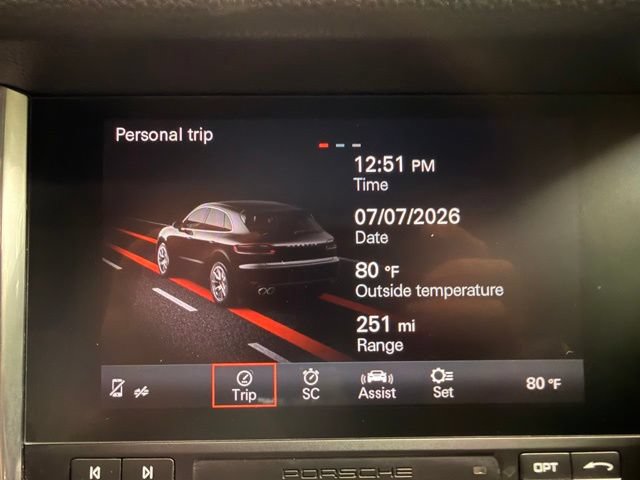 Used 2018 Porsche Macan Sport Edition AWD/4WD image 36