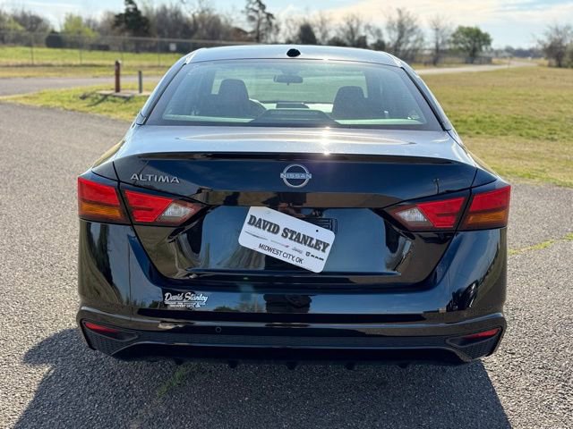 Used 2025 Nissan Altima 2.5 SV FWD image 5