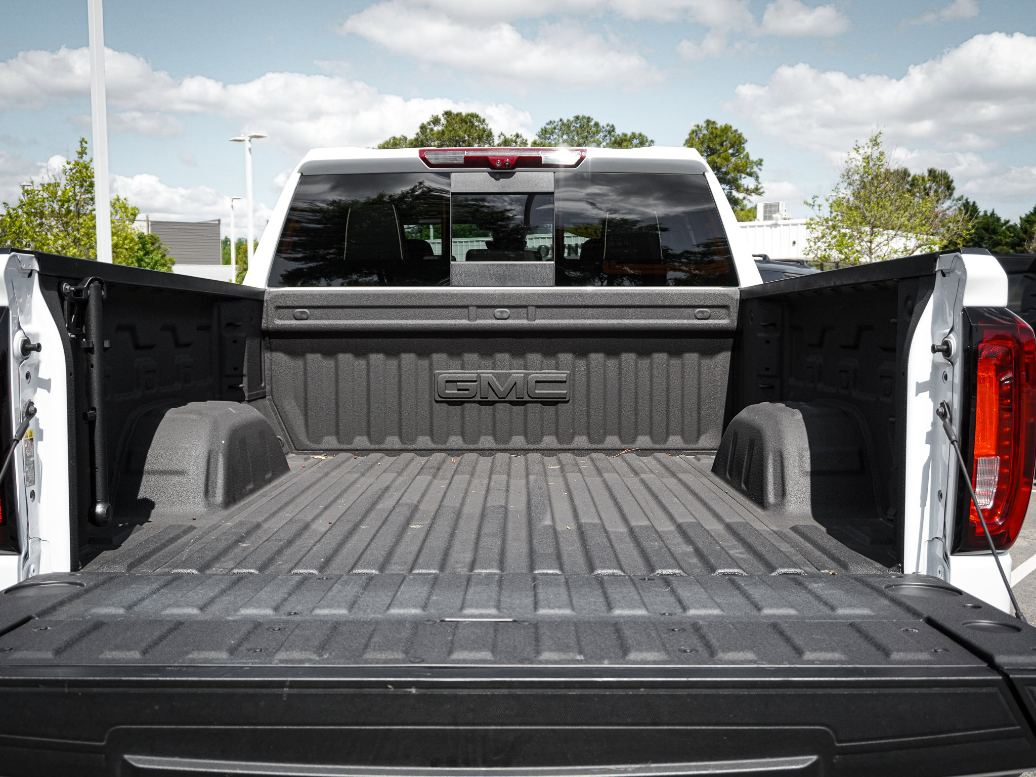 Used 2025 GMC Sierra 1500 AT4X AWD/4WD image 32