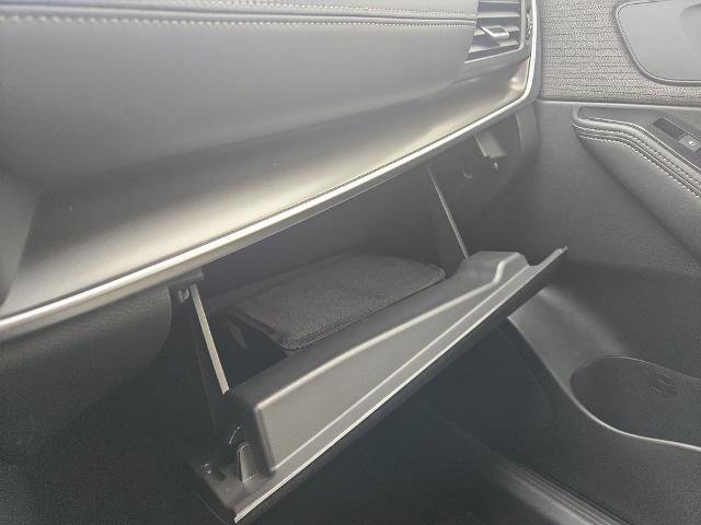 Certified 2023 Nissan Rogue SV FWD image 23