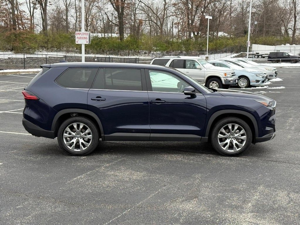 Certified 2025 Toyota Grand Highlander Limited image 2