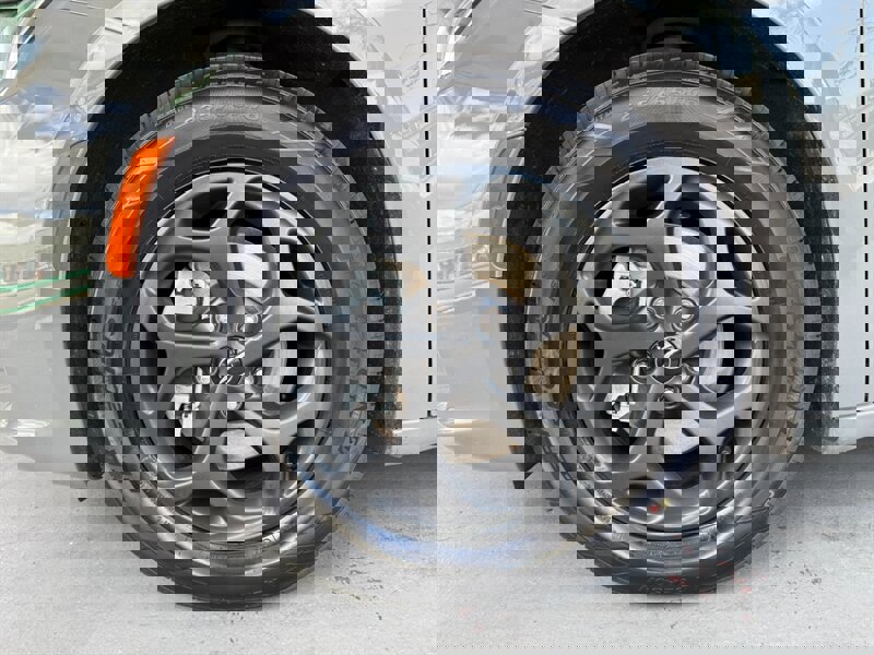 Used 2021 Chrysler Pacifica Limited w/ S Appearance Package image 43