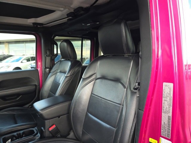 Used 2022 Jeep Wrangler Unlimited Sahara image 13