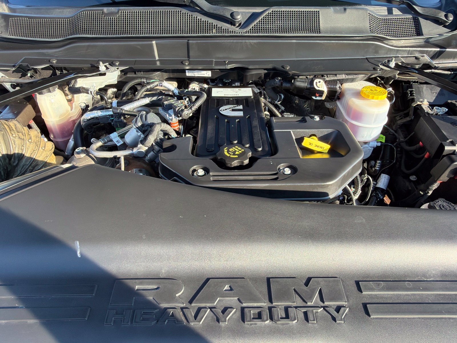 Used 2025 RAM 2500 Laramie AWD/4WD image 11