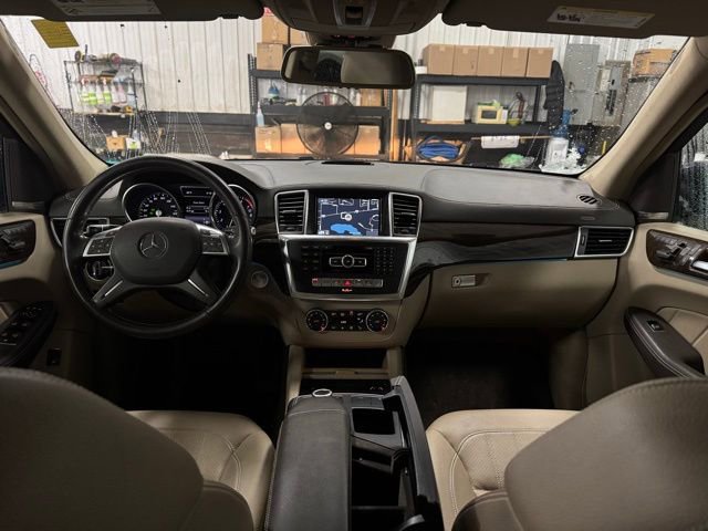 Used 2015 Mercedes-Benz GL 450 4MATIC image 23