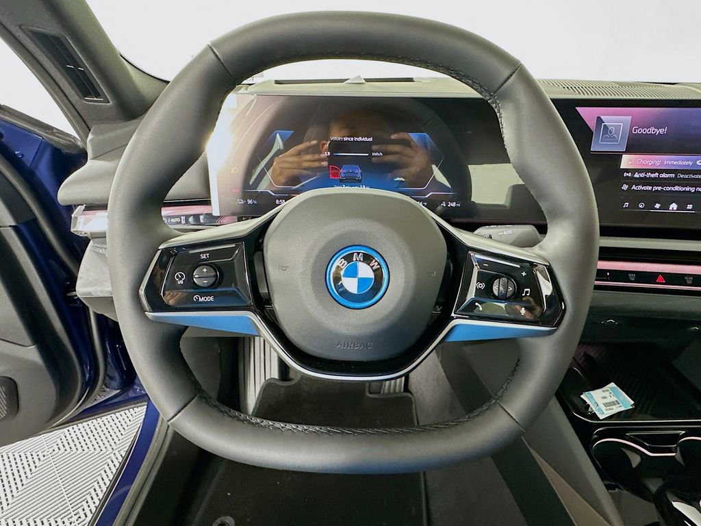 New 2026 BMW i5 eDrive40 w/ Premium Package RWD image 10