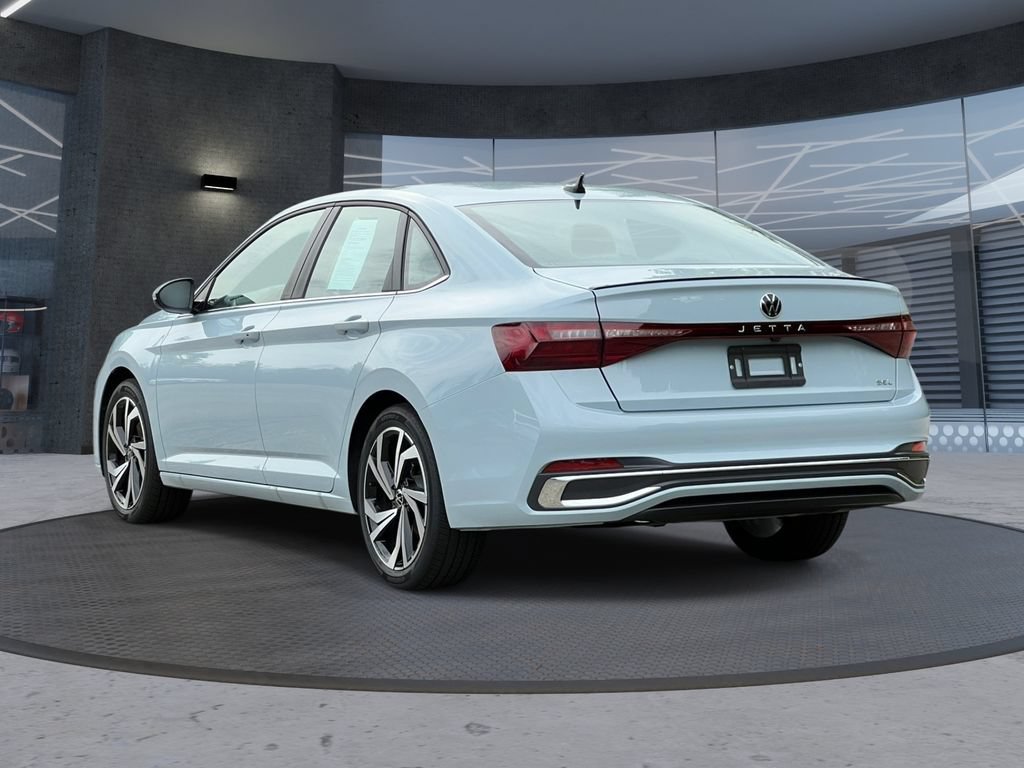 Used 2026 Volkswagen Jetta SEL FWD image 3