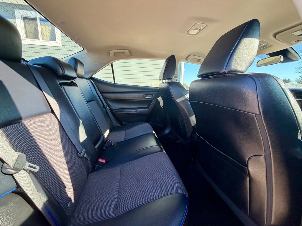 Used 2017 Toyota Corolla SE w/ Carpet Mat Package (TMS) FWD image 17