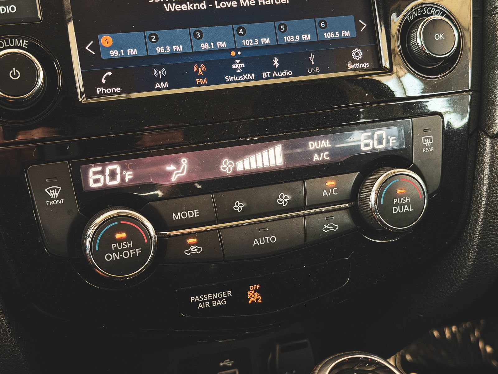 Used 2020 Nissan Rogue SV FWD image 28