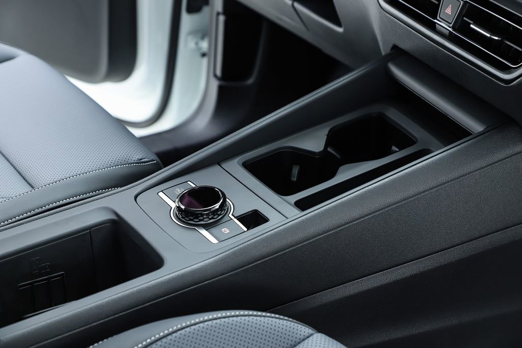 New 2026 Volkswagen Tiguan SE image 73