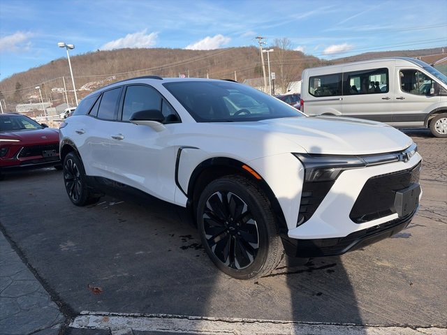 Used 2024 Chevrolet Blazer EV RS image 3