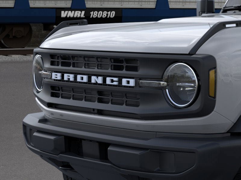 New 2026 Ford Bronco 4-Door AWD/4WD image 19