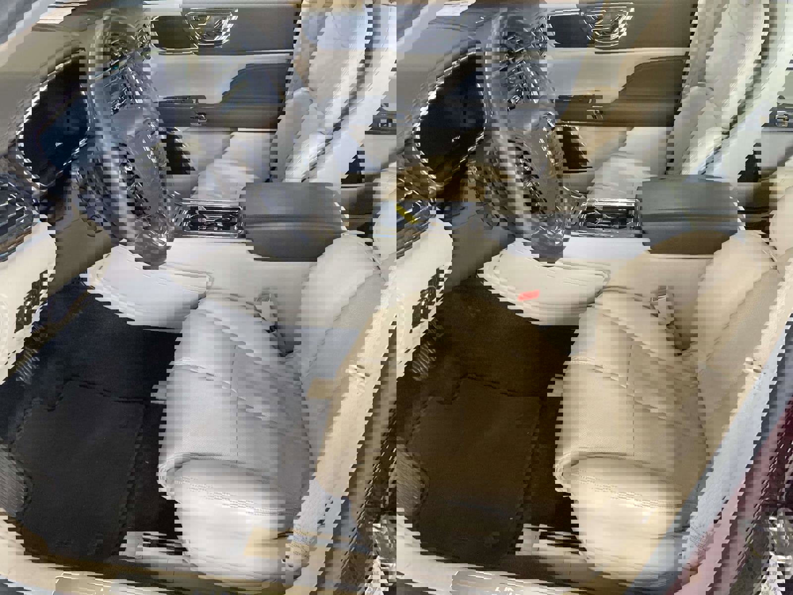 Used 2017 Lincoln Continental Reserve w/ Technology Package image 19