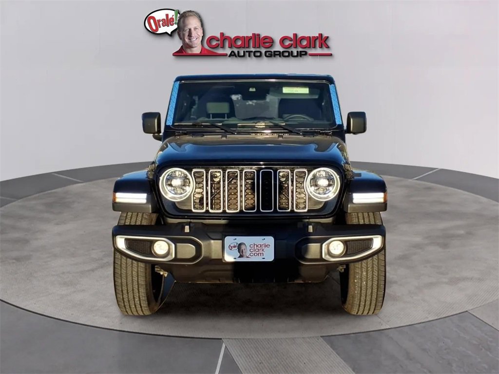 Used 2025 Jeep Wrangler Sahara image 8