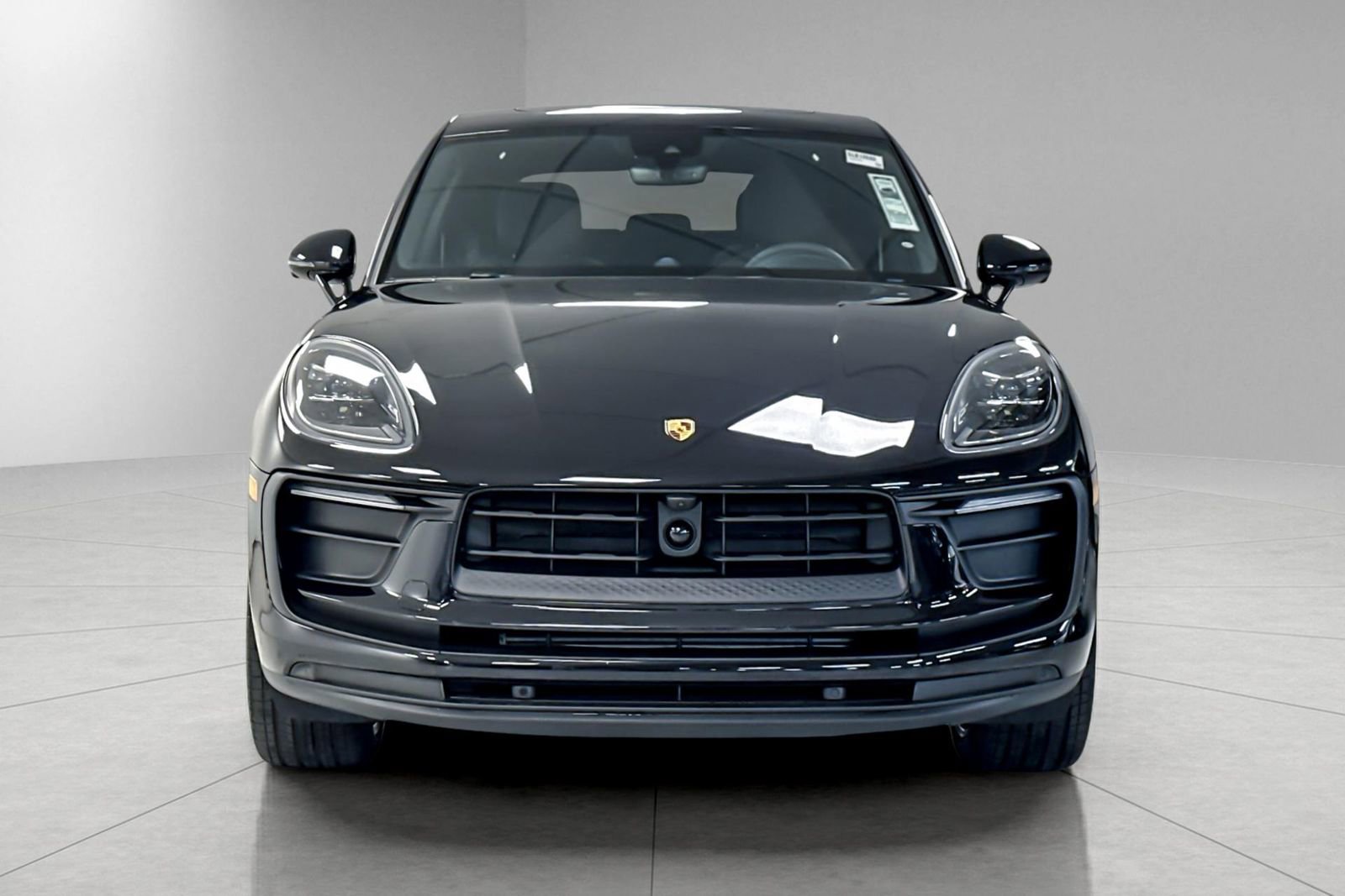 New 2025 Porsche Macan image 11