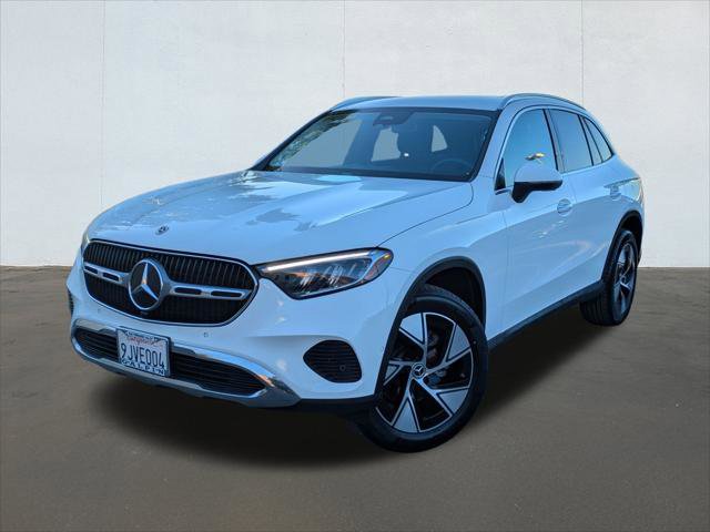 Used 2024 Mercedes-Benz GLC 300 SUV image 1