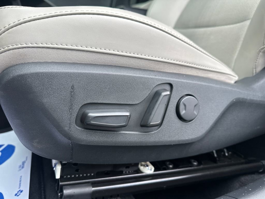 Used 2023 Kia Niro EX FWD image 12