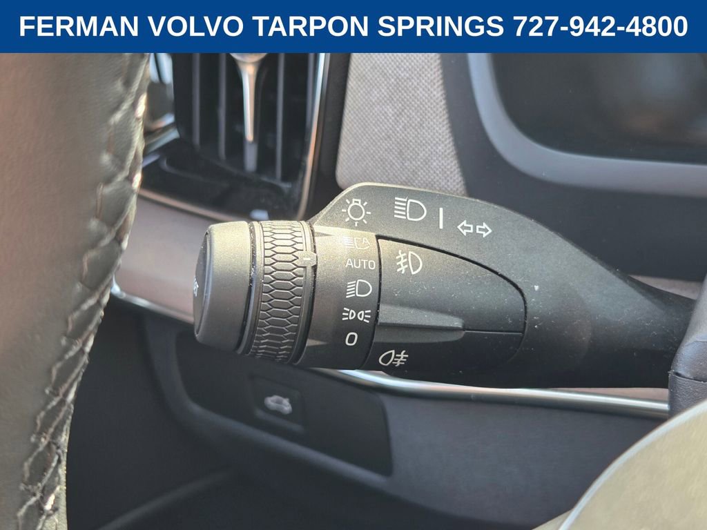 New 2026 Volvo XC90 B5 Plus w/ Protection Package Premier image 32