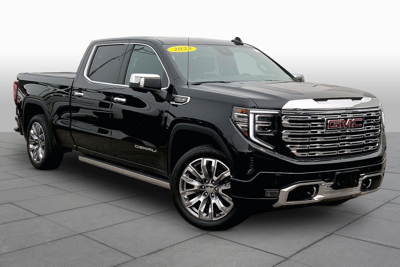 Certified 2023 GMC Sierra 1500 Denali w/ Denali Reserve Package AWD/4WD image 3