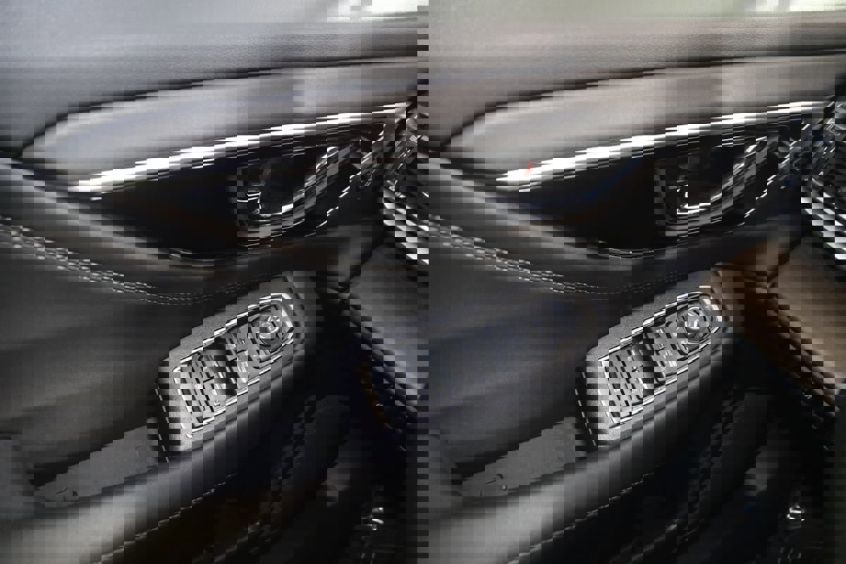 Used 2024 Subaru Outback Touring XT w/ Popular Package #2 image 30