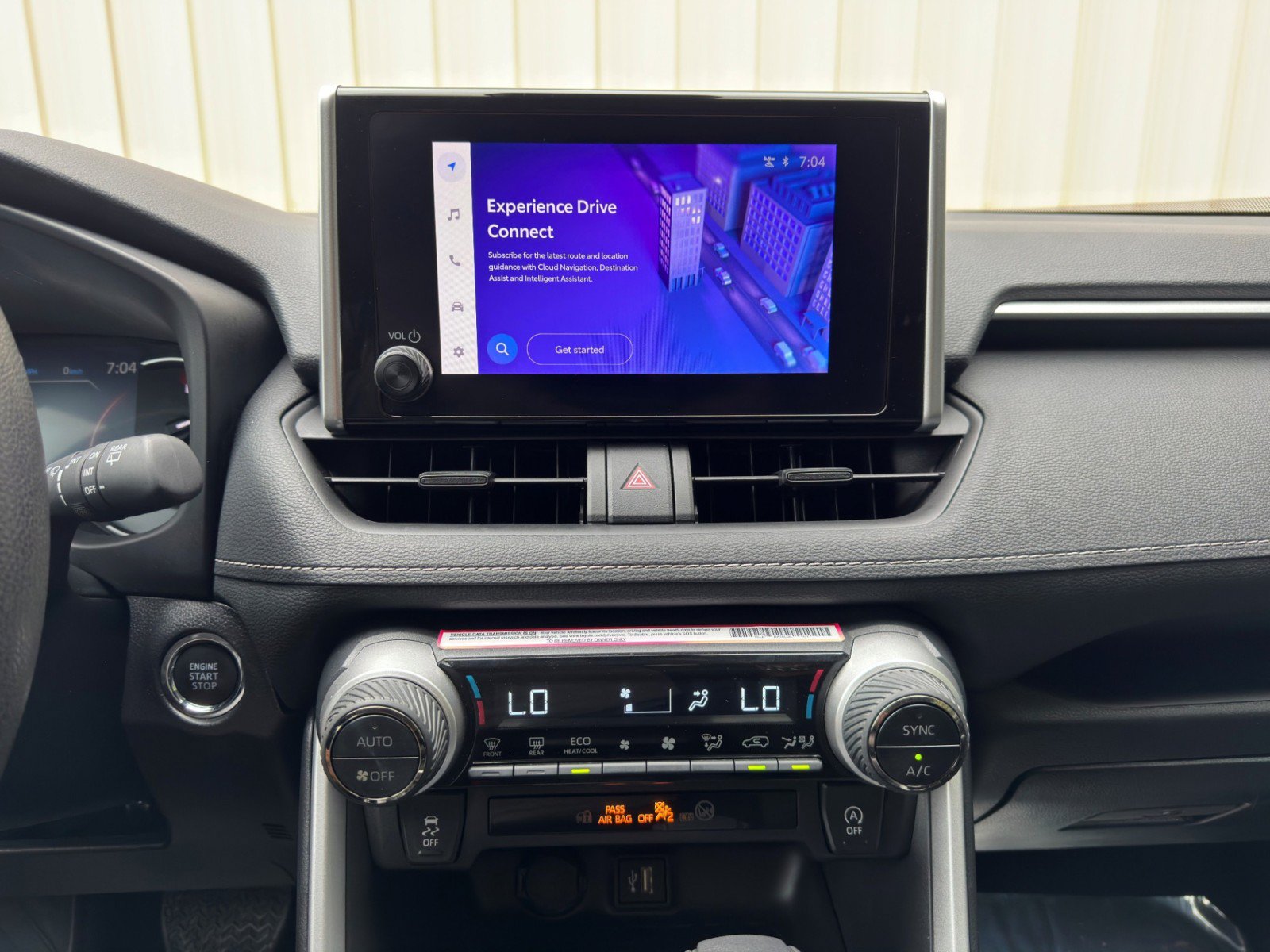 Used 2024 Toyota RAV4 XLE FWD image 20