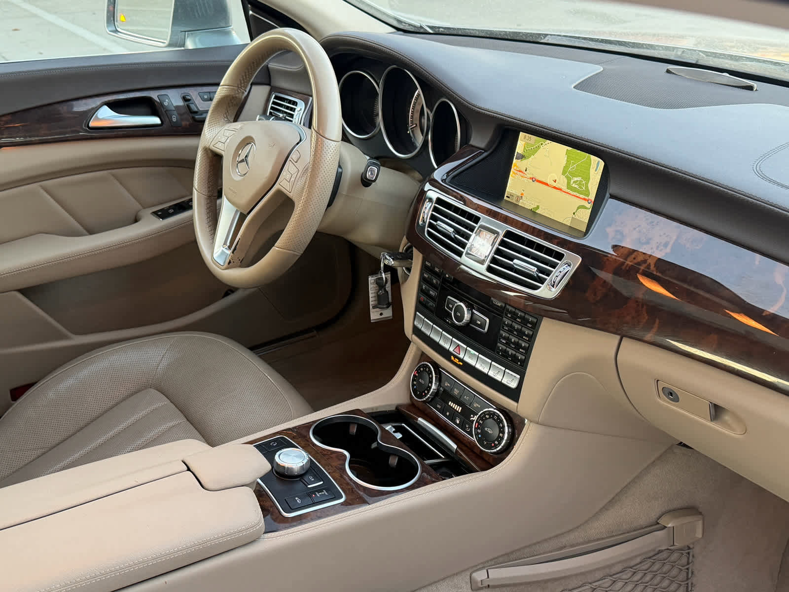 Used 2014 Mercedes-Benz CLS 550 4MATIC image 29