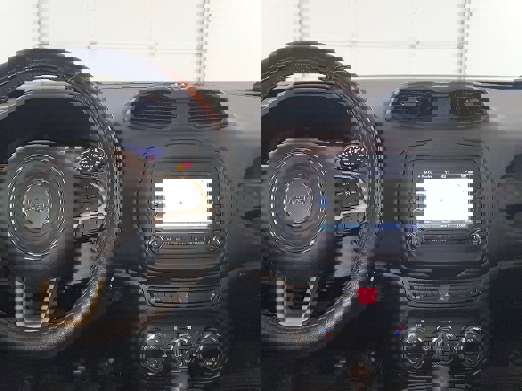 Used 2016 Jeep Renegade Limited image 16